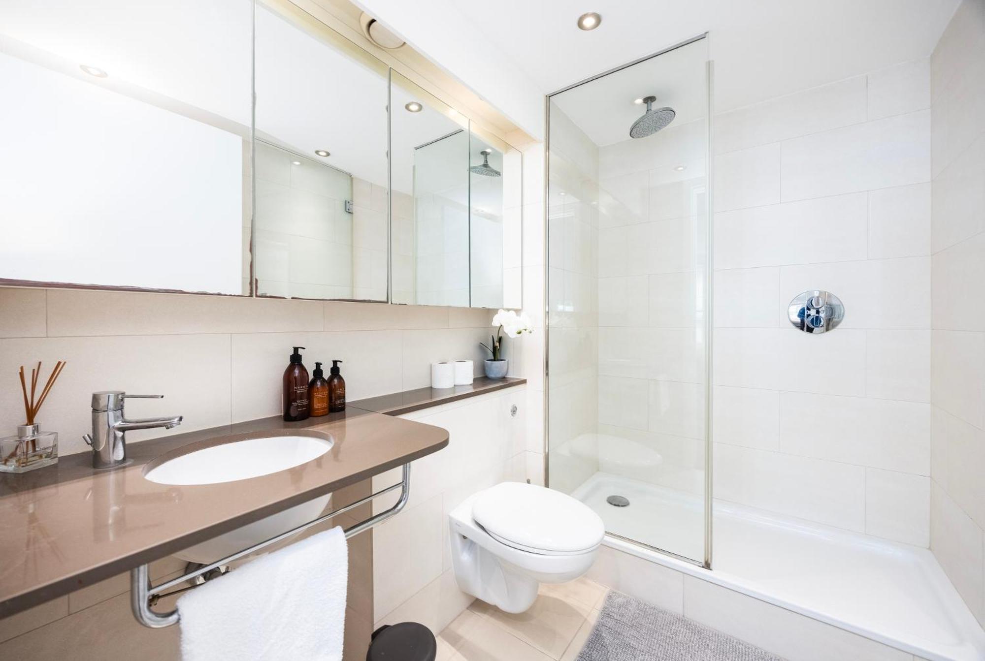 Austin David Excel Apartment London